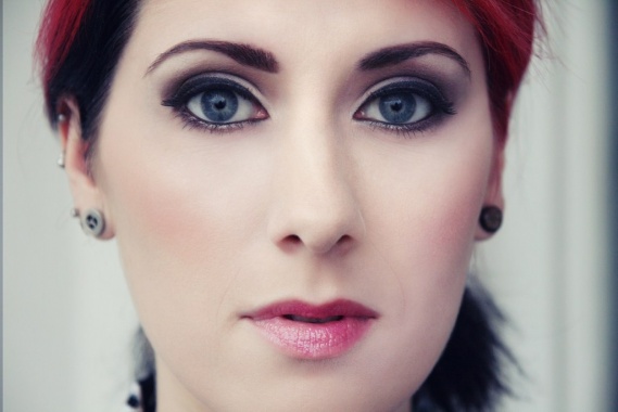 MAKEUP ARTIST IVANA - STUDIO RED - šminka za venčanja