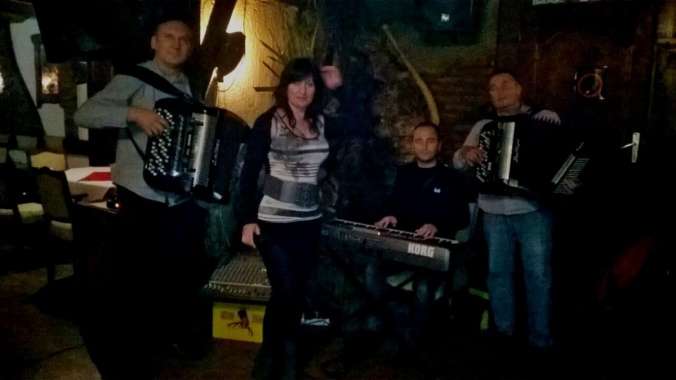 Folk plus bend