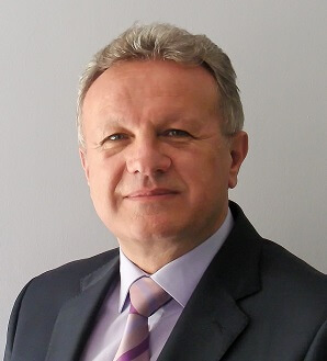 Prof. dr Zoran Stajčić, specijalista maksilofacijalne hirurgije, oralne hirurgije i implantologije