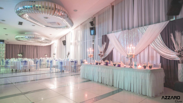 Azzaro White Club